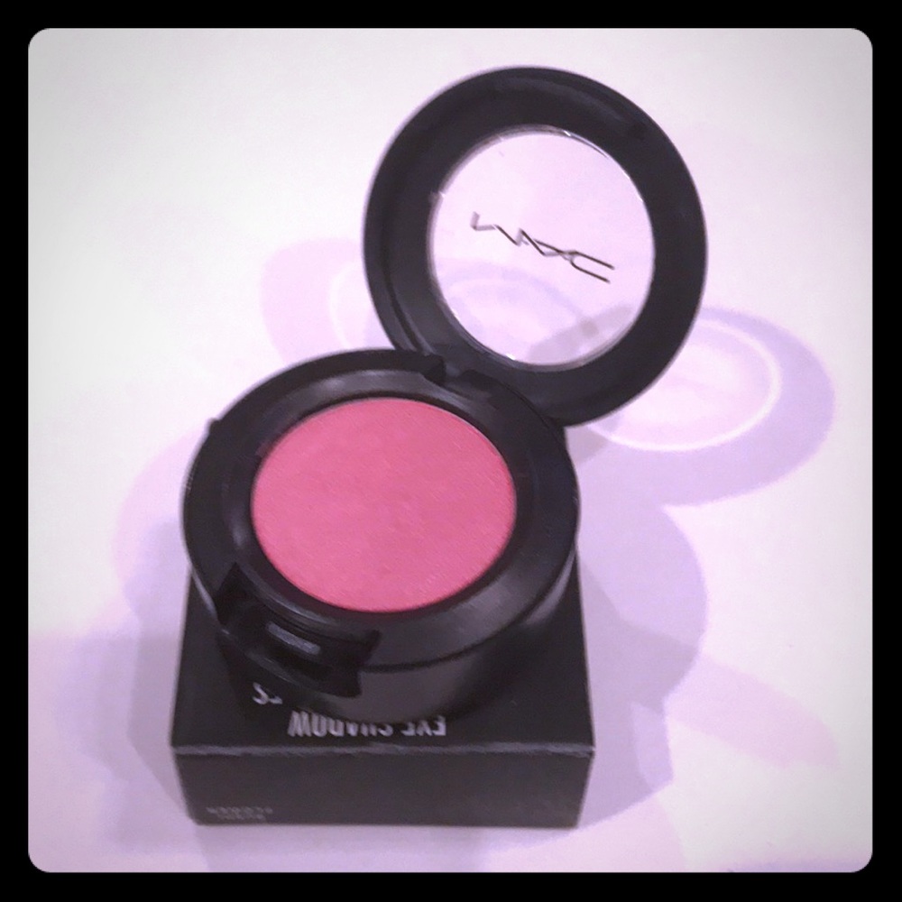 Mac Eyeshadow NIB rare color